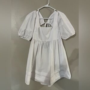 ASOS Design White puff sleeve dress with the cutest tie back details size 6 NWOT